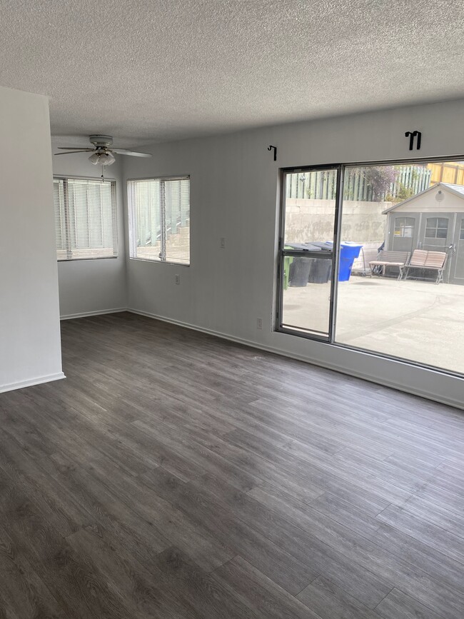 Dining and Livingroom - 512 Bay St