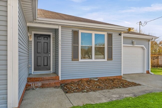 Building Photo - 151 Man O War Dr