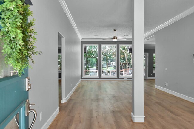 Building Photo - 84 Oak Grove Ln