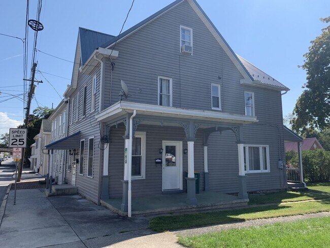 Building Photo - 306 E Washington St