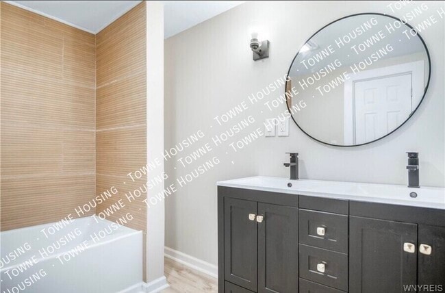 Building Photo - 30 Cedar St