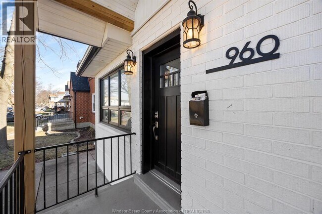 Building Photo - 960 Janette Ave