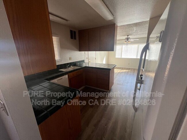 Foto del edificio - 571 Chablis Ct