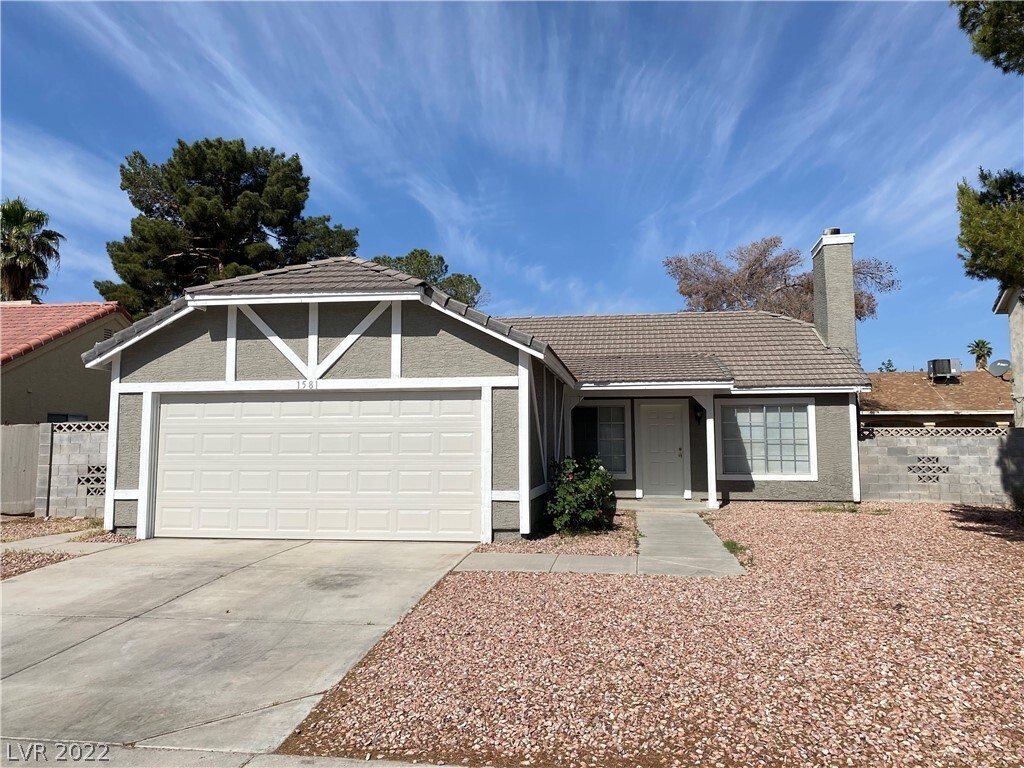 Primary Photo - 1581 Foxglove Dr