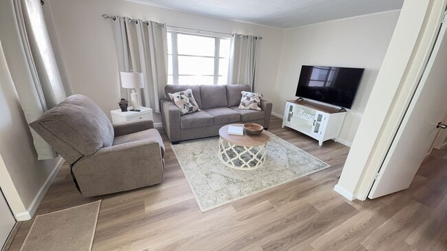 Building Photo - Newly Renovated South Tampa One Bedroom, One Bathroom home for rent