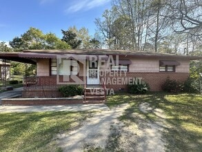 Building Photo - 1843 Canterbury Rd