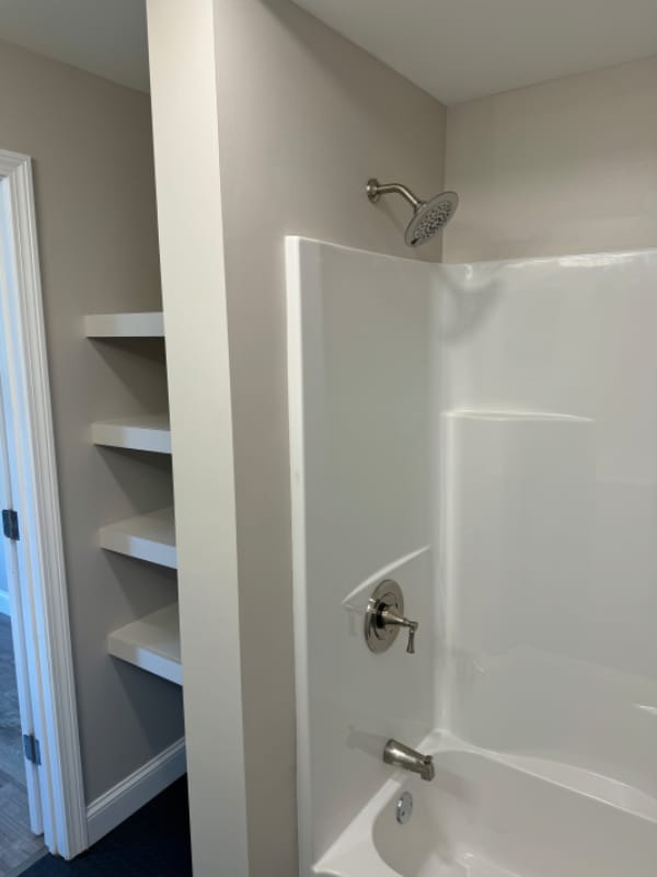 Building Photo - 118 Western Ave