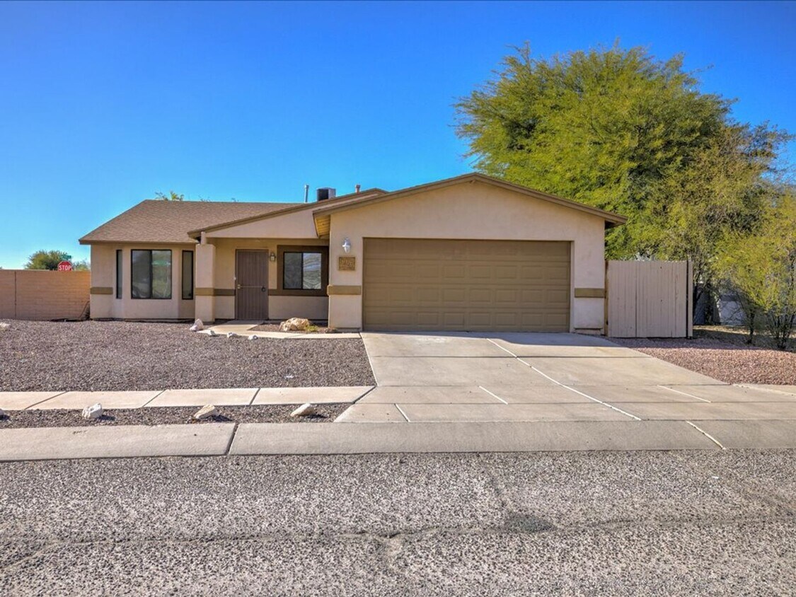 Primary Photo - 4 Bedroom, 2 Bath