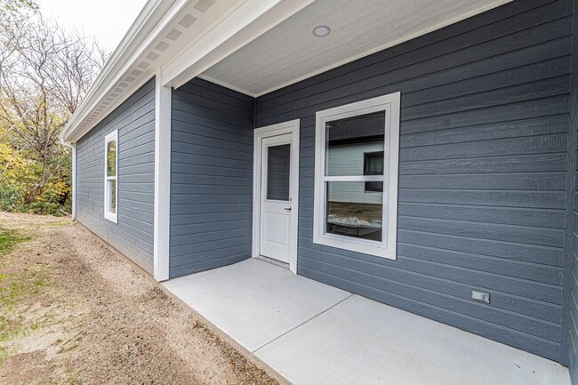 Building Photo - Please View 3D Virtual Walk-Through Before Scheduling a Showing