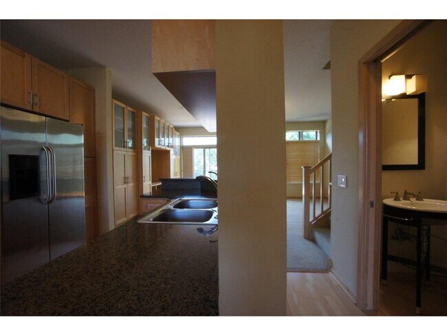 Building Photo - 221 1st Ave NE