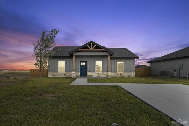 Building Photo - 1507 Hope Dr