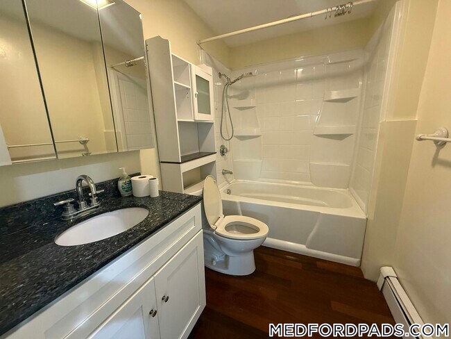 Foto del edificio - 251 Central Ave