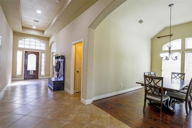 Building Photo - 21902 Juniper Wood Ln