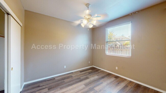 Building Photo - 1245 W Springer Dr