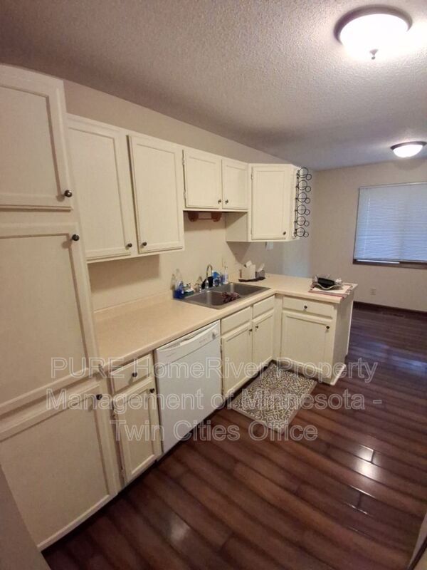 Foto del edificio - 5231 Balmoral Ln