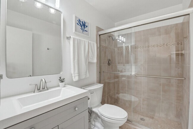 Foto del edificio - 313 E Riviera Dr