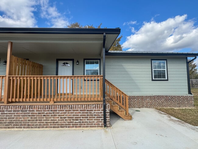 Building Photo - Smith Circle Duplex