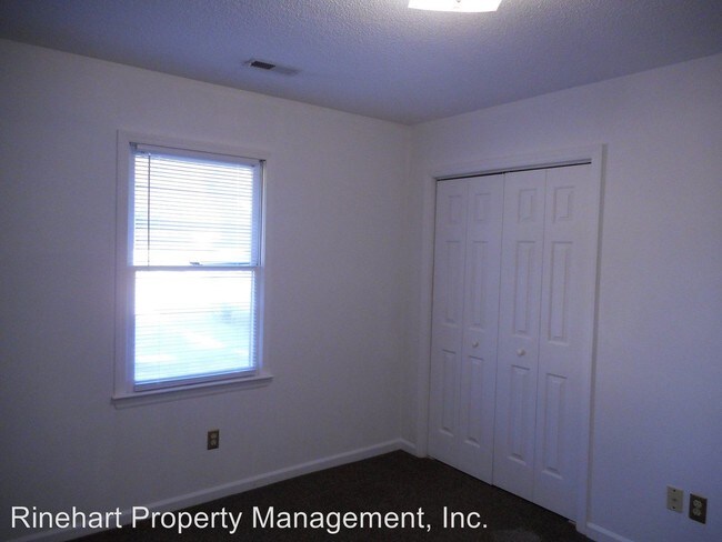 Building Photo - 2 br, 1.5 bath House - 1121 McKinnon Drive