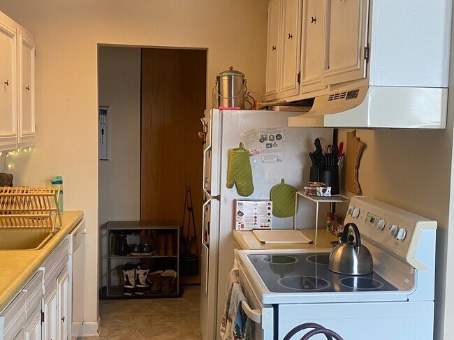 Foto del edificio - 821 Smetana Rd