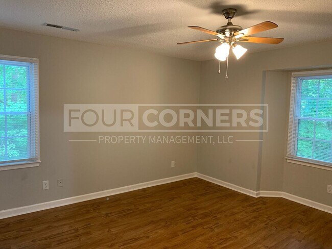 Foto del edificio - Beautiful 2 Bedroom 2 Bath Condominium