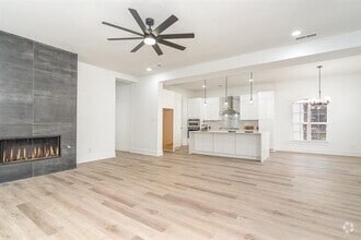 Building Photo - 2422 Vagas St