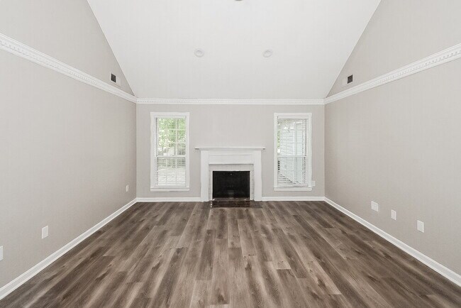 Foto del edificio - 6710 Tangleberry Cove