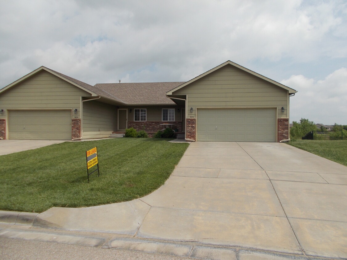 Primary Photo - 3828 N Pepper Ridge St