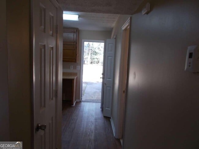 Building Photo - 470 S Jeff Davis Dr