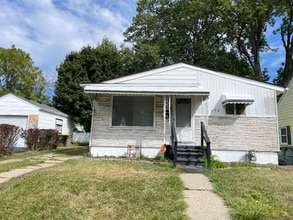 Building Photo - 272 Dellwood Ave