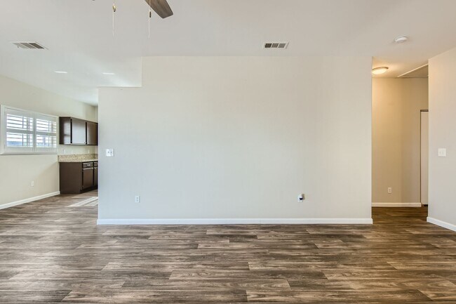 Building Photo - North Las Vegas 3 bed 2 bath single story home.