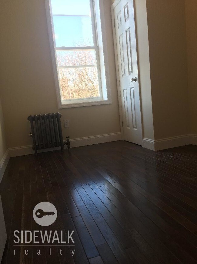 Building Photo - 7512 64th Pl