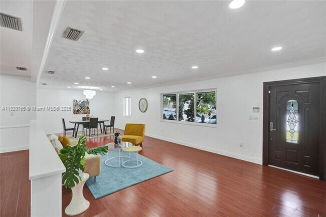 Building Photo - 7360 SW 120th St