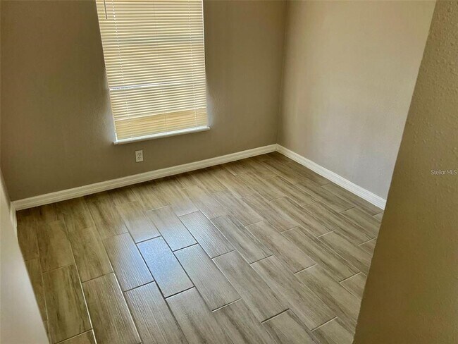 Foto del edificio - 1006 57th Ave Pl E