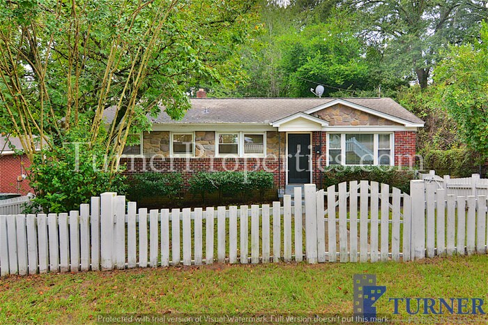 Primary Photo - Charming 3 BR in Rosewood w/ Fenced Backyard