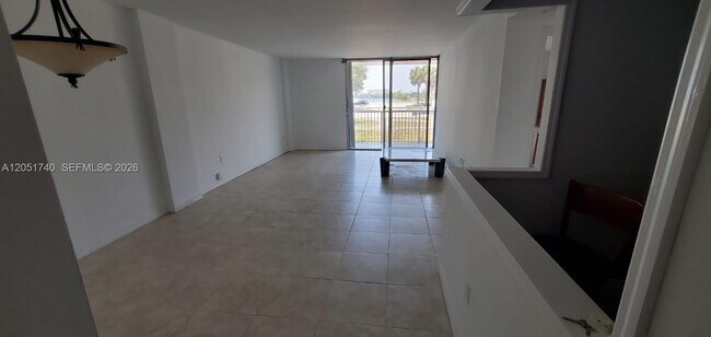 Foto del edificio - 150 SE 25th Rd