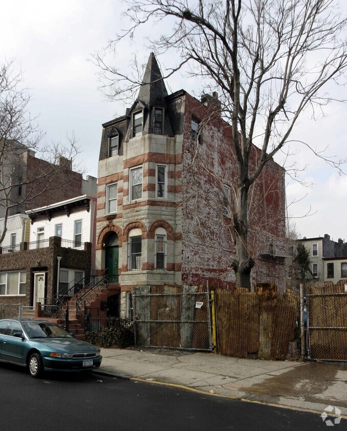 697 Jefferson Ave, Brooklyn, NY 11221 Apartments in Brooklyn, NY