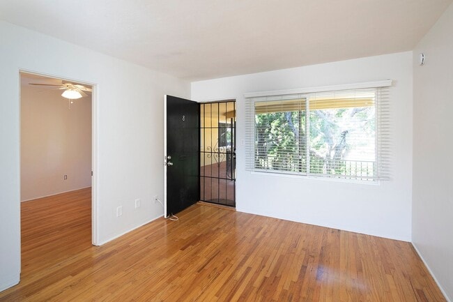 Building Photo - *OPEN HOUSE: 8/2 10-11AM* Vintage Charm in...