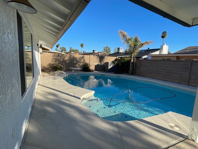 Photo - 5841 W Angela Dr House