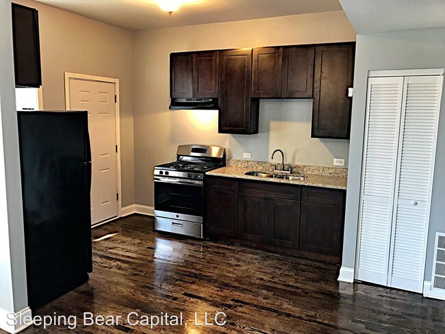 Foto del edificio - 5610 S Michigan Ave