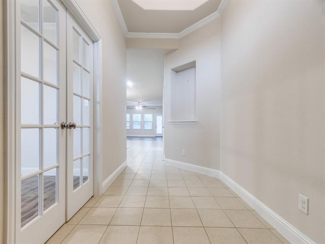 Building Photo - 710 Teakwood Dr