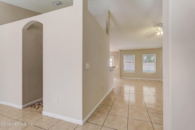 Building Photo - 9703 Cedar Ridge Dr W