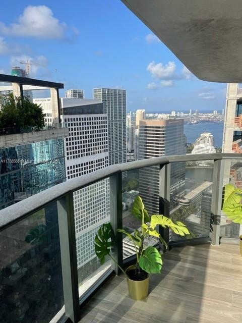 Foto del edificio - 801 S Miami Ave