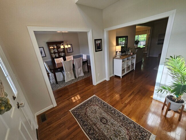 Building Photo - GRASSFIELD - Lauren's Cove