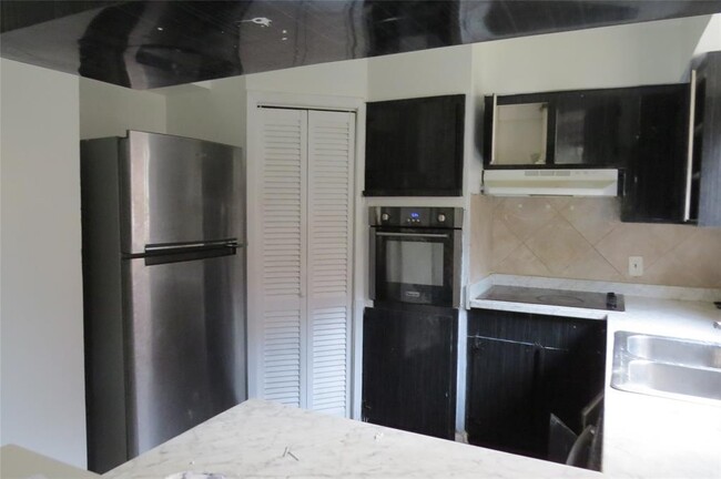 Foto del edificio - 1403 Blalock Rd