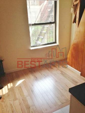 Building Photo - 307 W 93rd St
