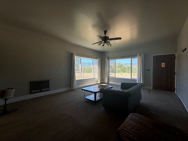 Foto del edificio - 1304 Riverside Dr