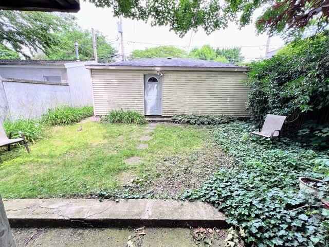 Foto del edificio - 534 W Dickens Ave