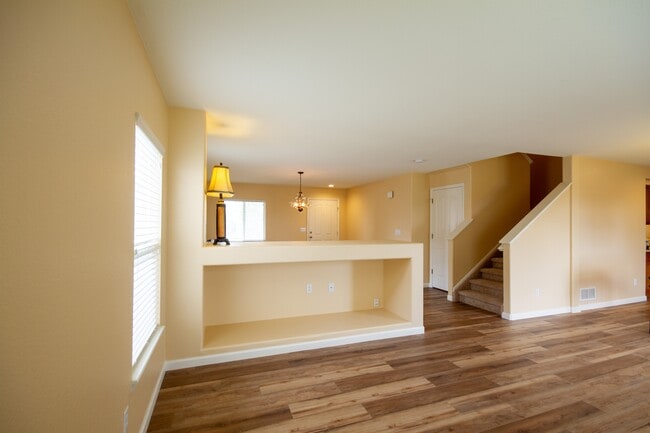 Building Photo - 5747 Jaguar Way