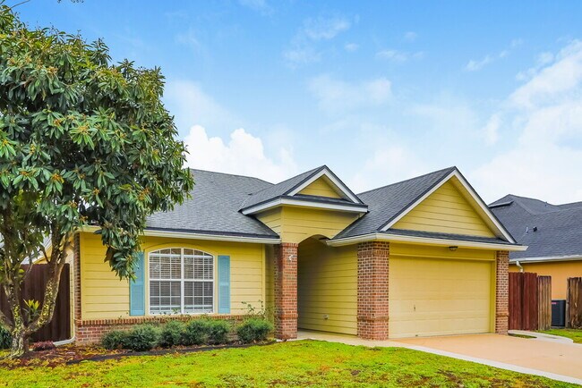 Building Photo - 311 Island View Cir