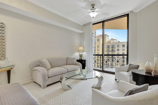 Foto del edificio - 701 S Olive Ave